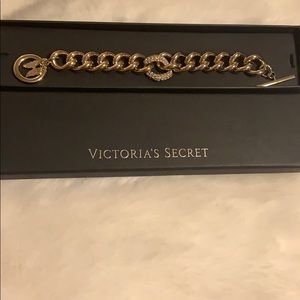 Cute and flirty bracelet from Victoria’s Secret